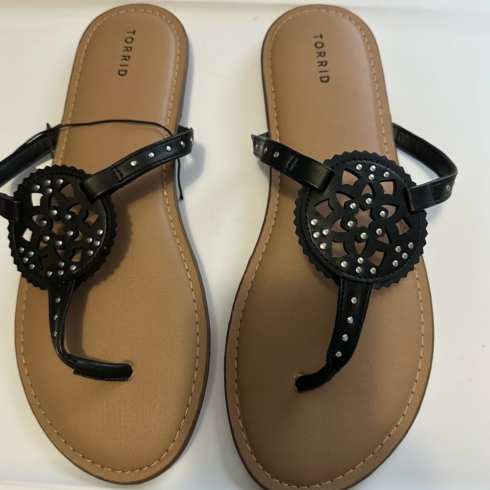Torrid 13 Wide Sandals NWT